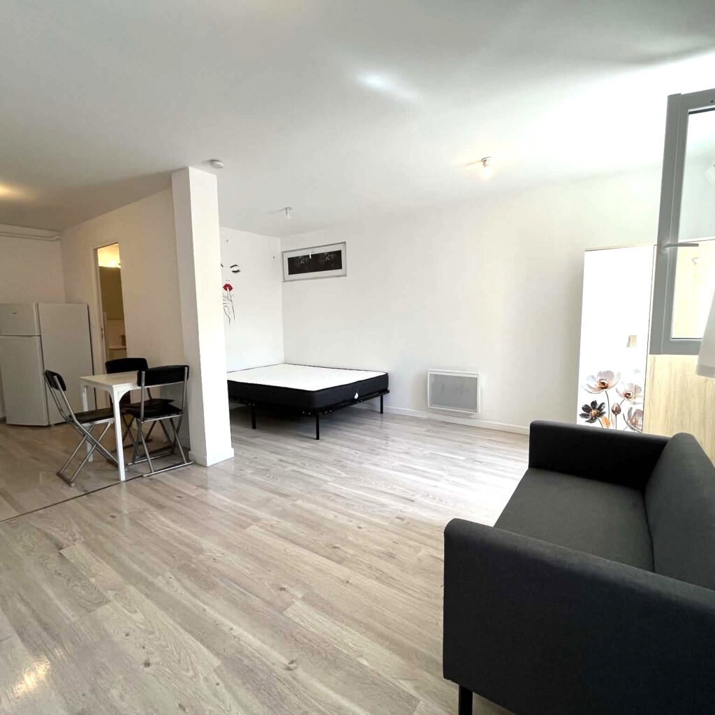 Studio meublé de 30 m2 à louer   Proche gare