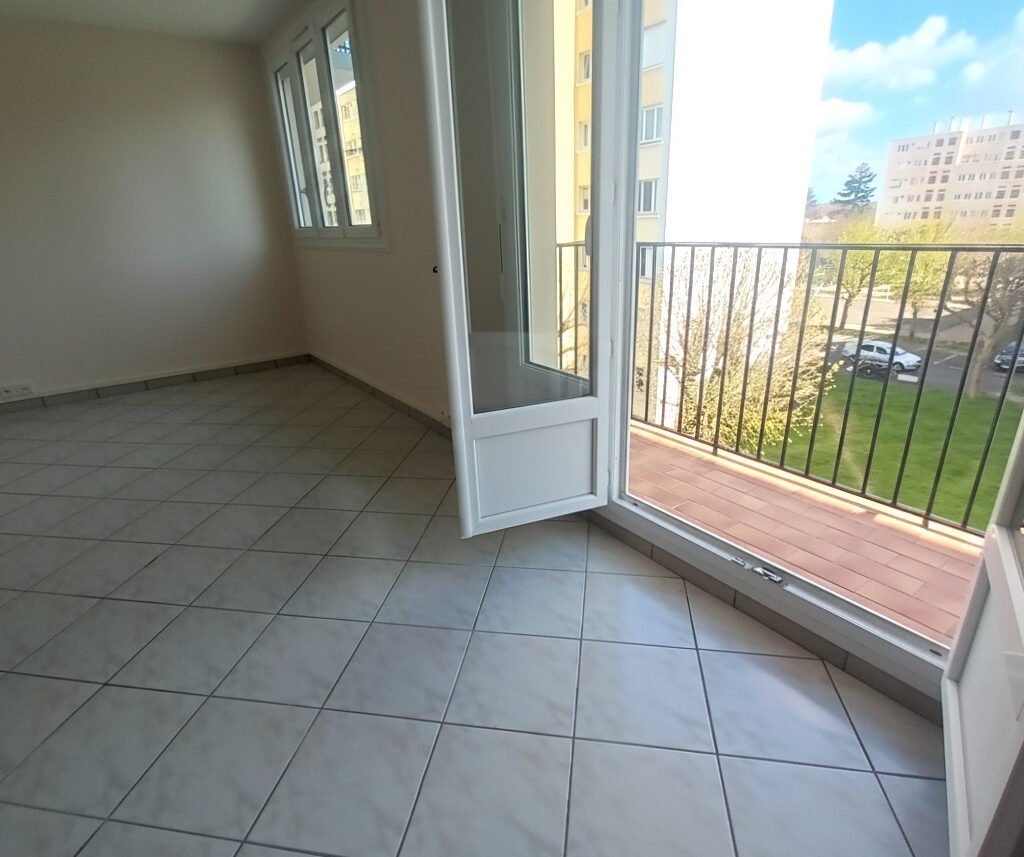 Appartement 2 chambres avec balcon à Dreux