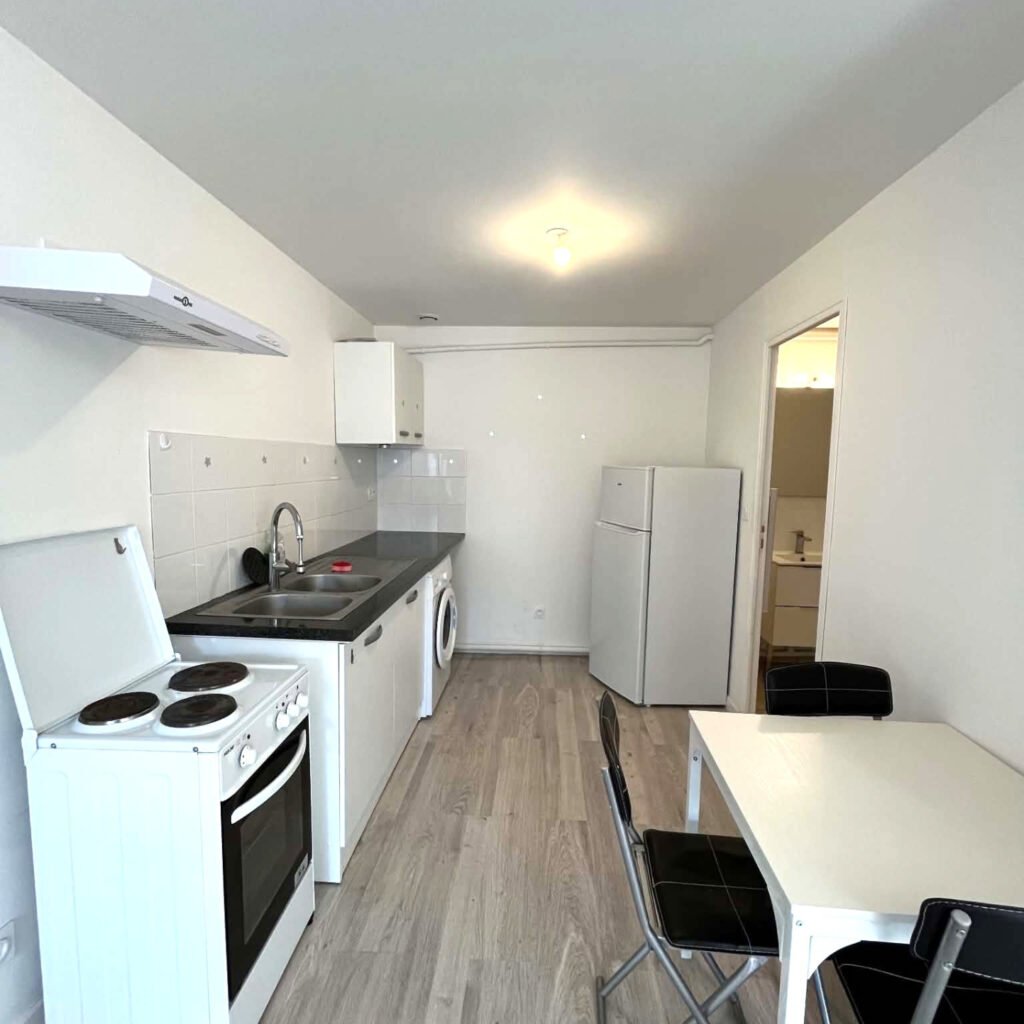 Studio meublé de 30 m2 à louer   Proche gare