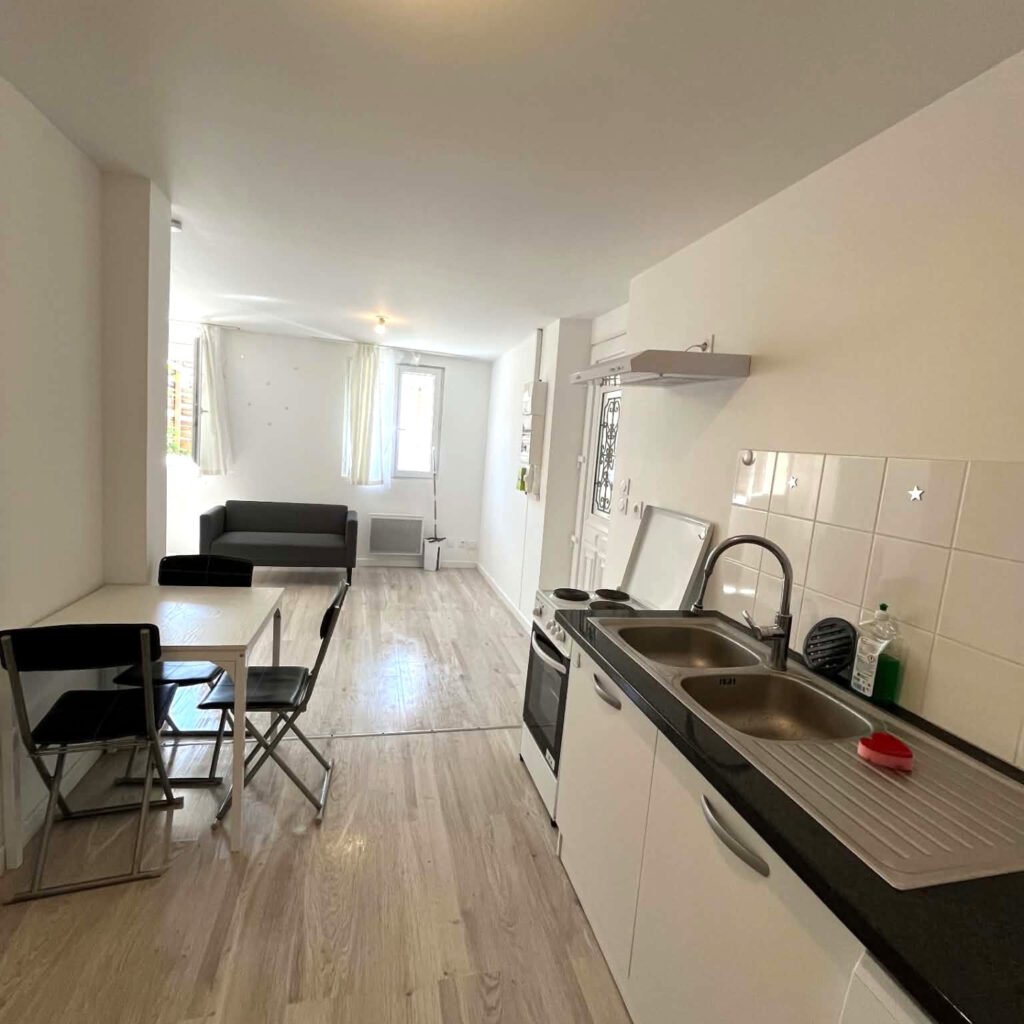 Studio meublé de 30 m2 à louer   Proche gare
