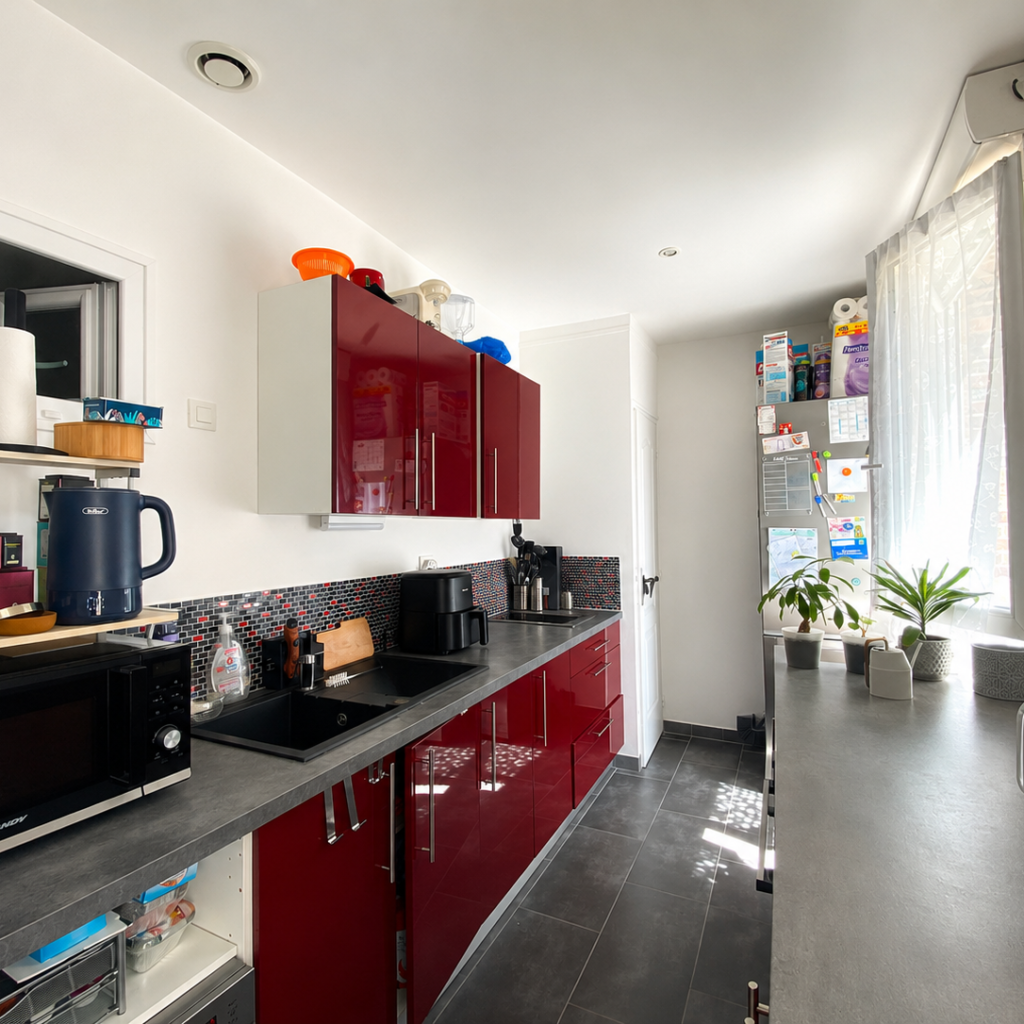 Duplex T3 meublé avec cour et place de parking