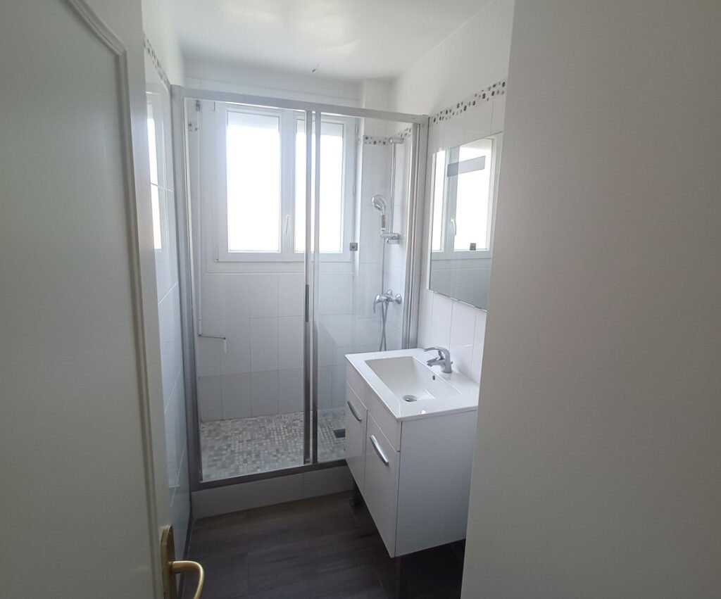 Appartement 2 chambres avec balcon à Dreux