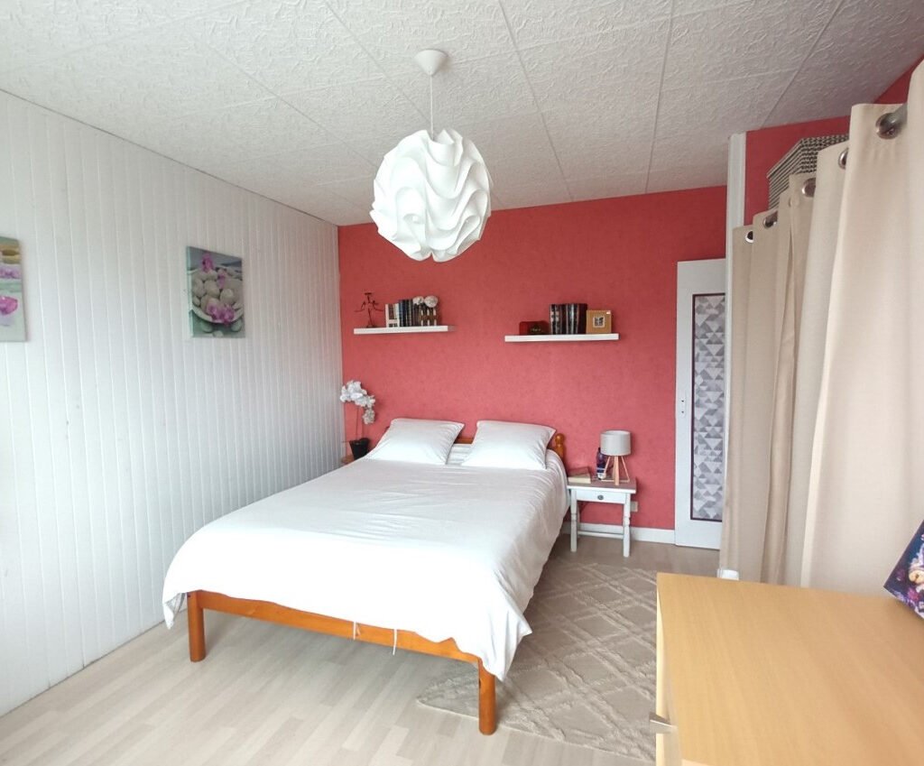 Maison mitoyenne 3 chambres .Accès rapide RN12