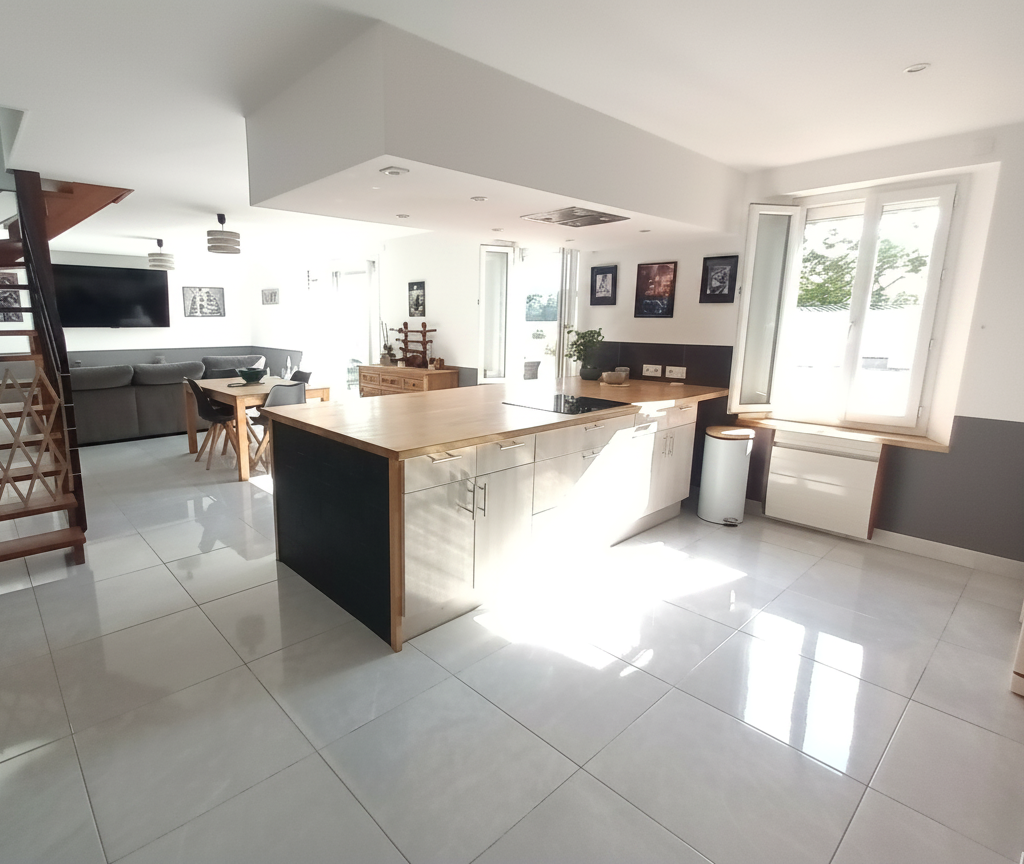 Ensemble immobilier  proche Nonancourt 27 axe rapide RN 12