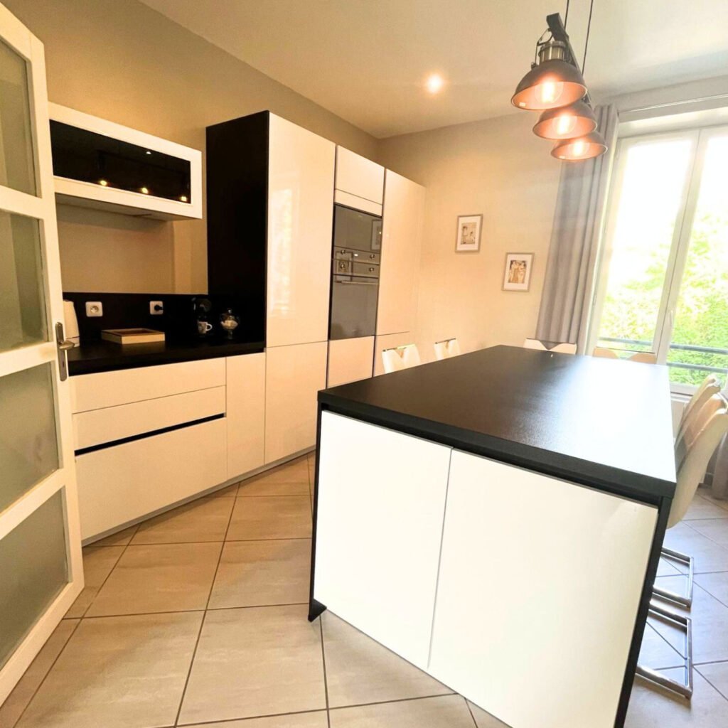 Belle appartement lumineux   Proche Centre ville
