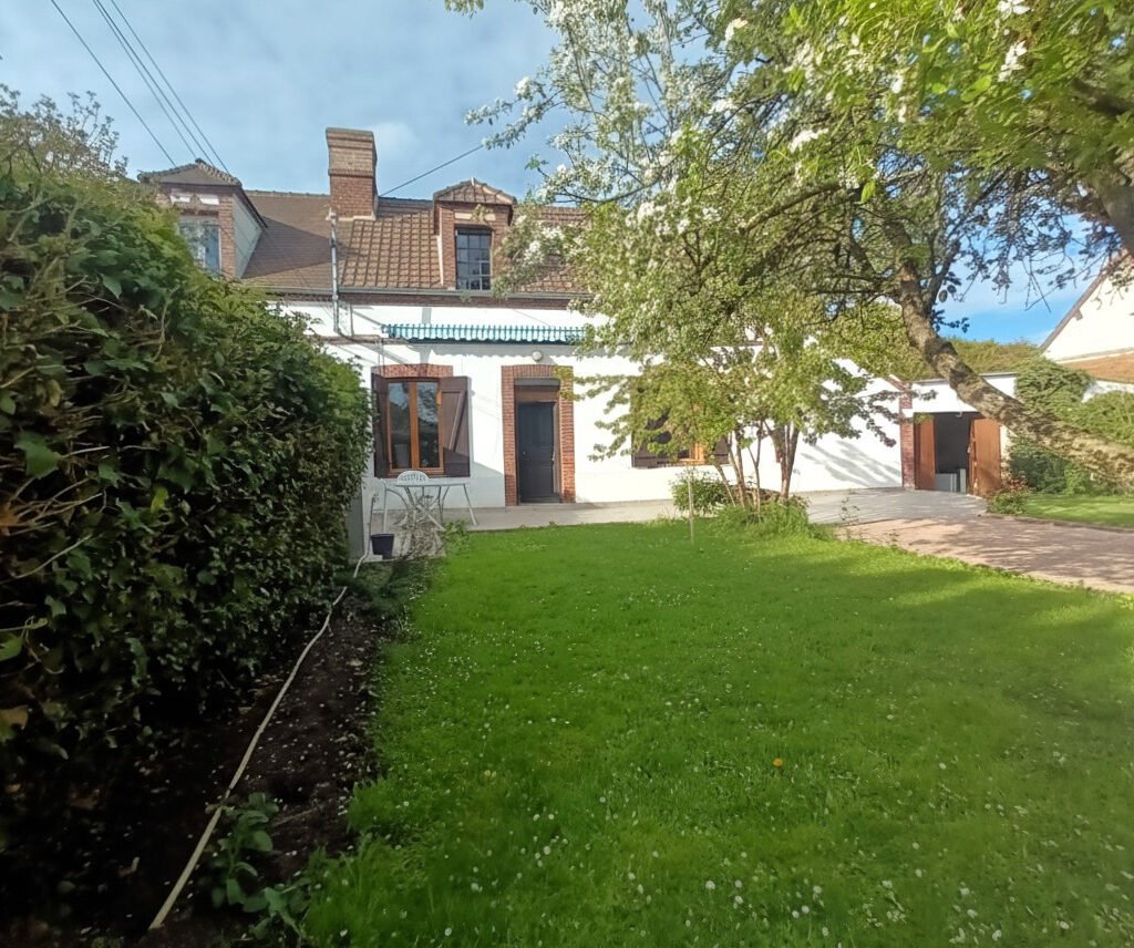 Maison de plain pied proche commerces et accès rapide RN12
