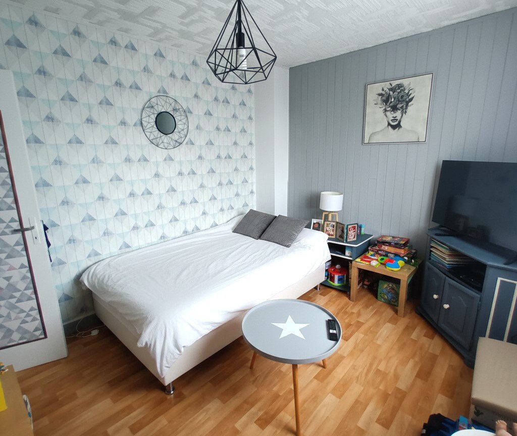 Maison mitoyenne 3 chambres .Accès rapide RN12