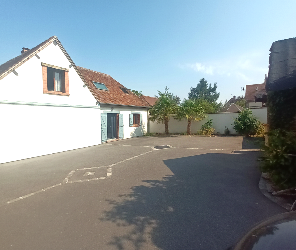 Maison aux beaux volumes