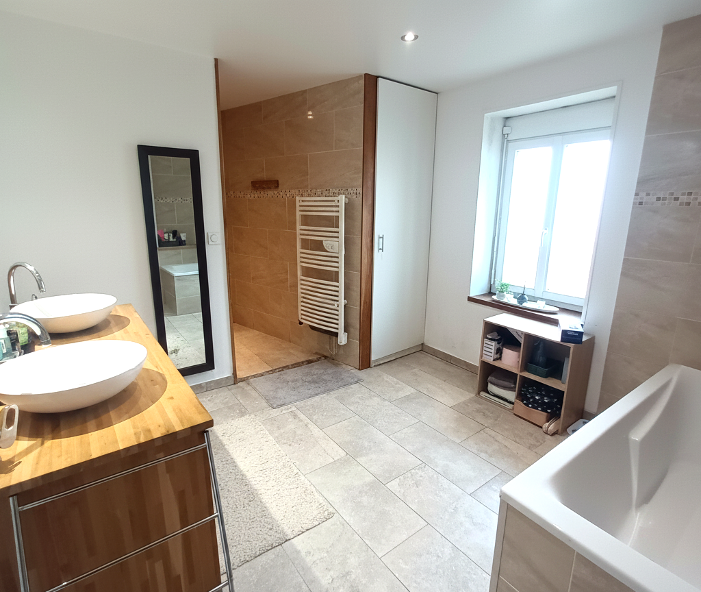 Ensemble immobilier  proche Nonancourt 27 axe rapide RN 12