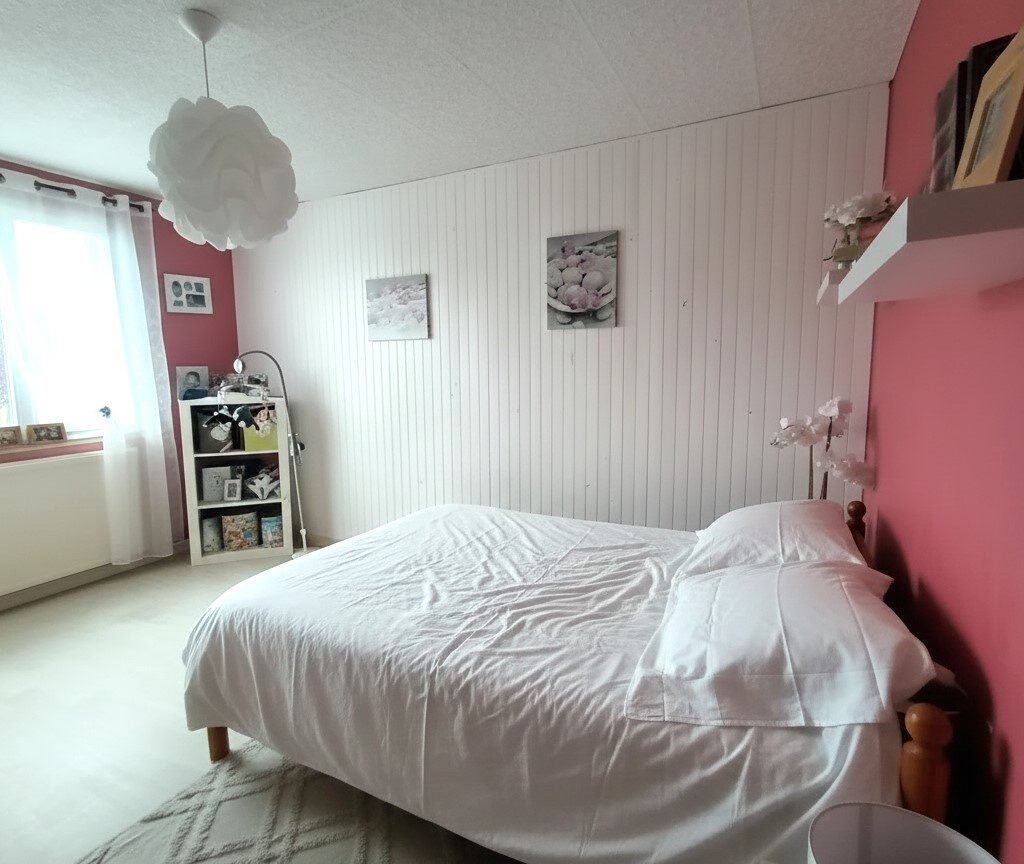 Maison mitoyenne 3 chambres .Accès rapide RN12
