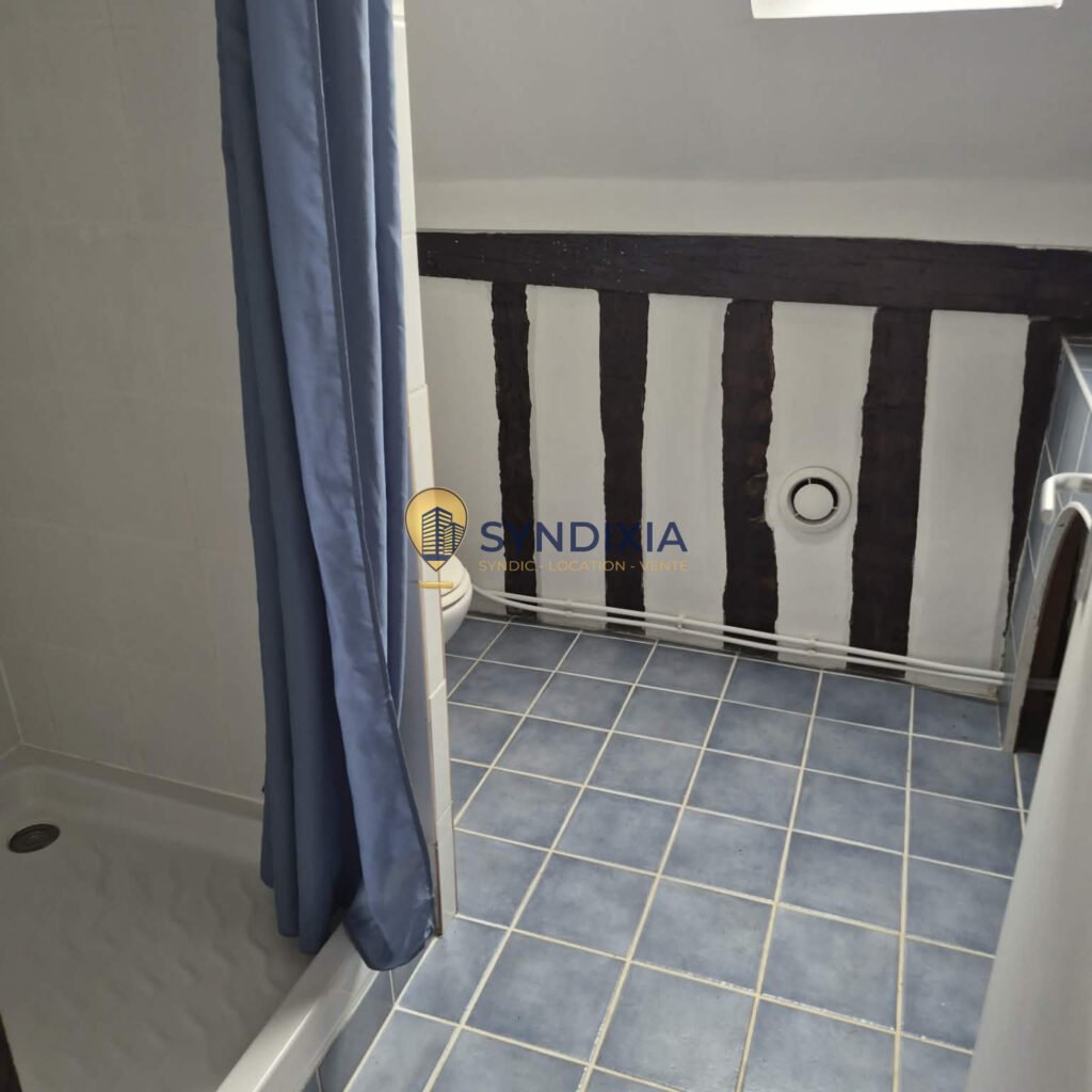 MAISON 4 PIECES EN CENTRE VILLE ET AU CALME – POTENTIEL LOCA