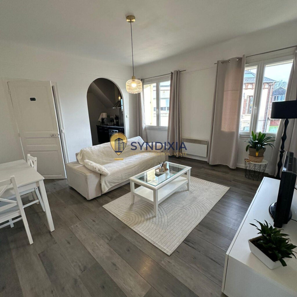 Investissement locatif sécurisé   F2 loué 650 EUR