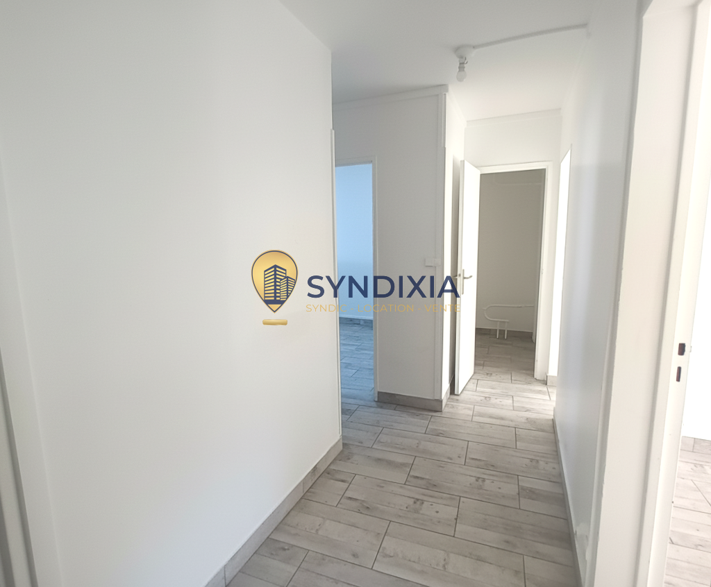 Appartement 3 pièces en RDC entièrement rénové avec garage p