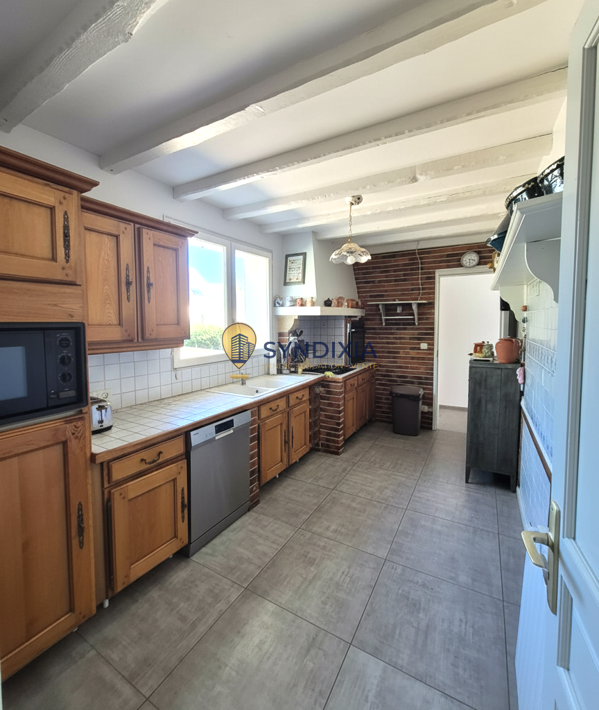 Maison 4/5  chambres À seulement 13 minutes de Dreux   Accès