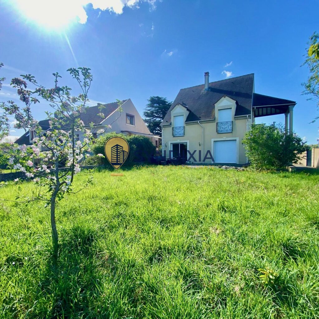 À louer à Plaisir   Maison avec accès immédiat N12 et belle