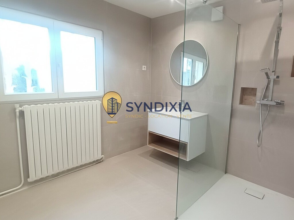 Maison 5 pièces 85 m2 avec dépendance
