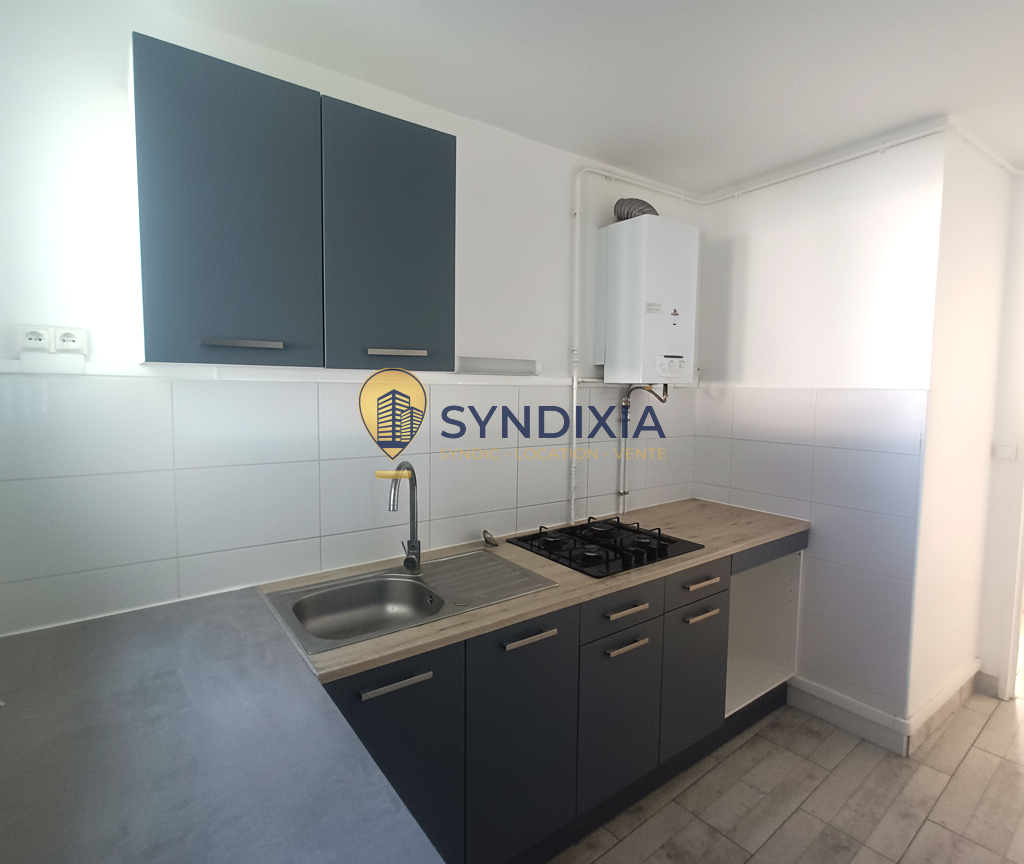 Appartement 3 pièces en RDC entièrement rénové avec garage p