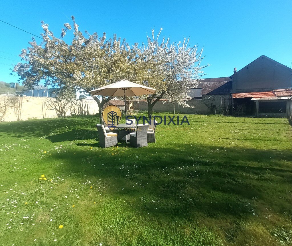 Maison avec grand terrain et très grand hangar Secteur Dreux