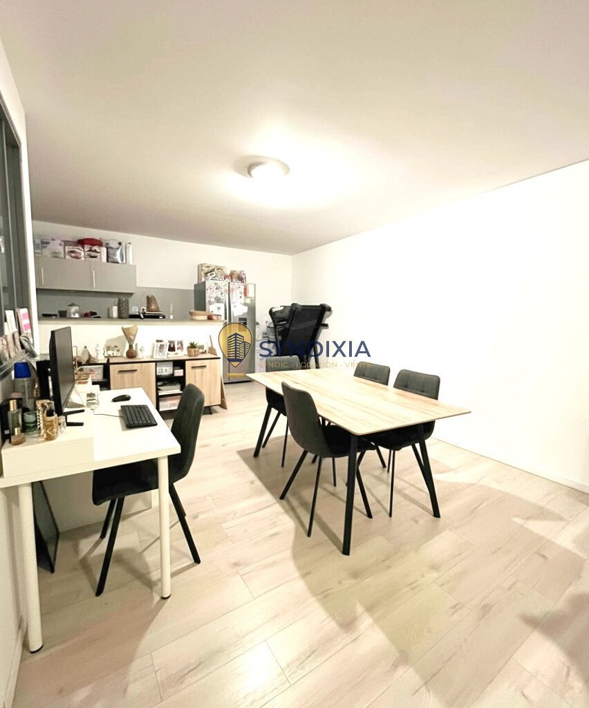Appartement F2 + bureau proche gare   Investissement locatif