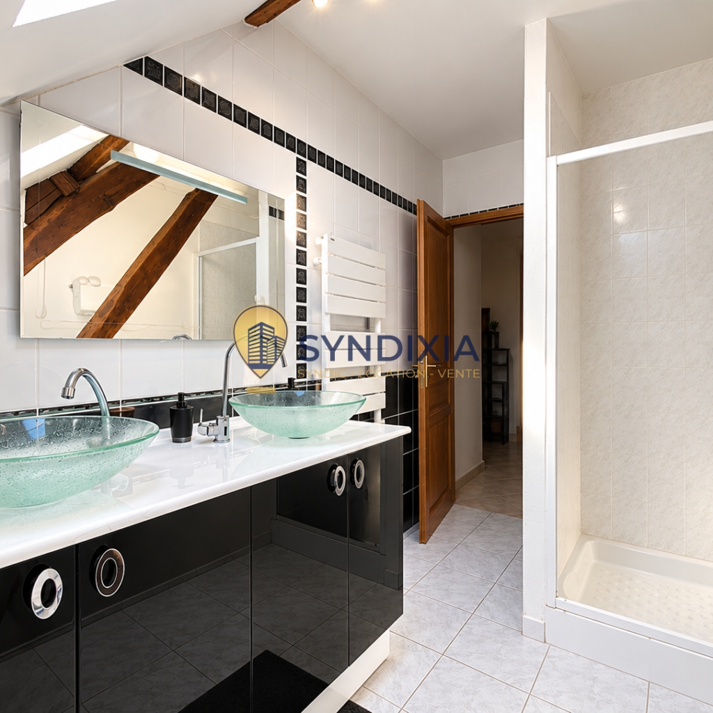 Chambre en colocation en plein centre-ville