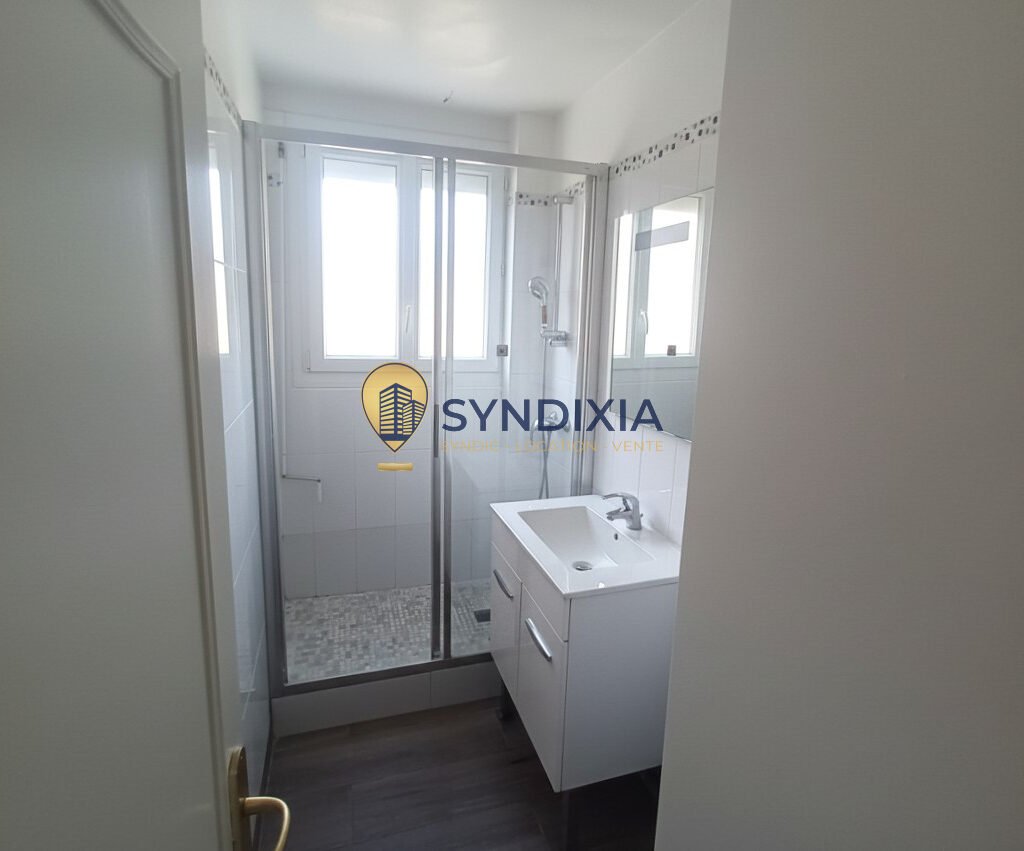 Appartement 2 chambres avec balcon à Dreux