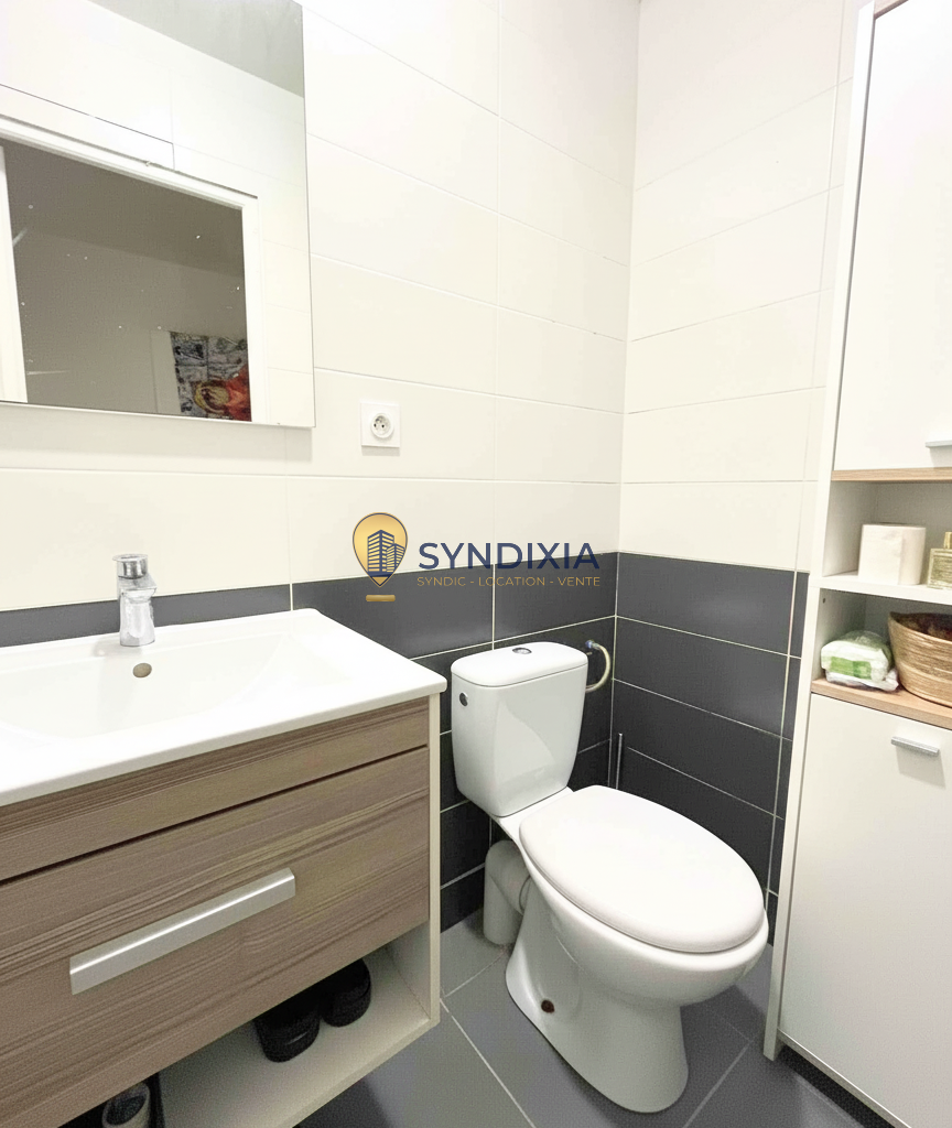 Appartement F2 + bureau proche gare   Investissement locatif