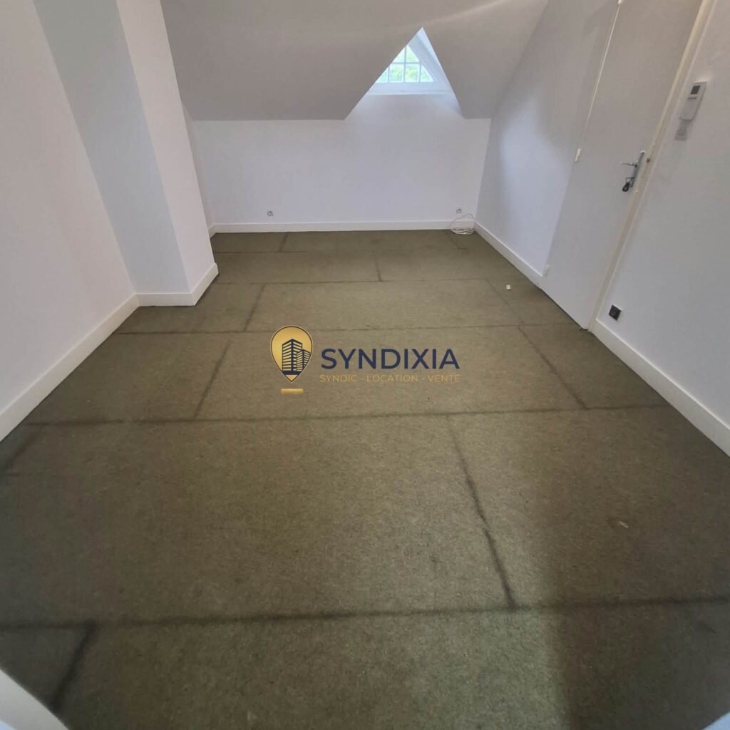 MAISON 109m2, 3 chambres, Sous-sol total et 905m2 de jardin
