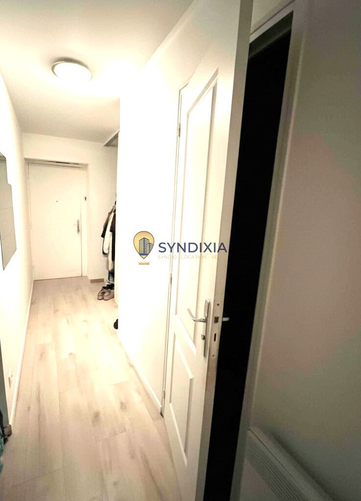 Appartement F2 + bureau proche gare   Investissement locatif